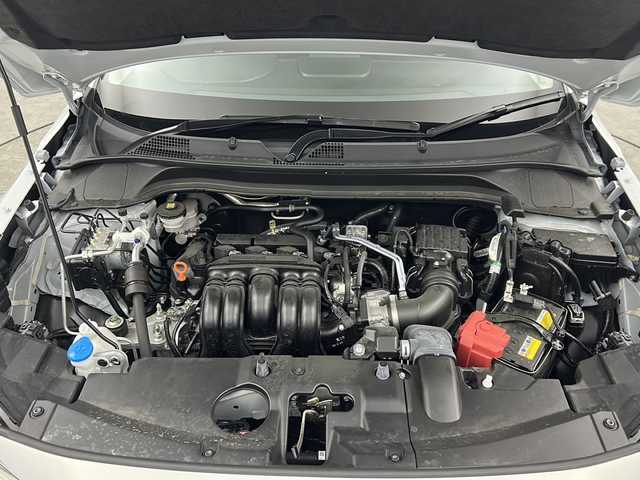 ホンダ ヴェゼル G 三重県 2023(令5)年 1.1万km プレミアムサンライトホワイトパール 禁煙車/純正ナビ/・AM・FM・CD・DVD・BT・USB・HDMI・フルセグ/バックカメラ/ホンダセンシング/衝突軽減/レーンキープ/レーダークルーズ/前後コーナーセンサー/安全支援情報スイッチ/電子パーキングブレーキ/ブレーキホールド/ビルトインETC/オートライト/オートハイビーム/LEDヘッドライト/フォグランプ/ステアリングスイッチ/スマートキー/プッシュスタート/純正16インチアルミ/OPグリル/ダウンヒルアシスト