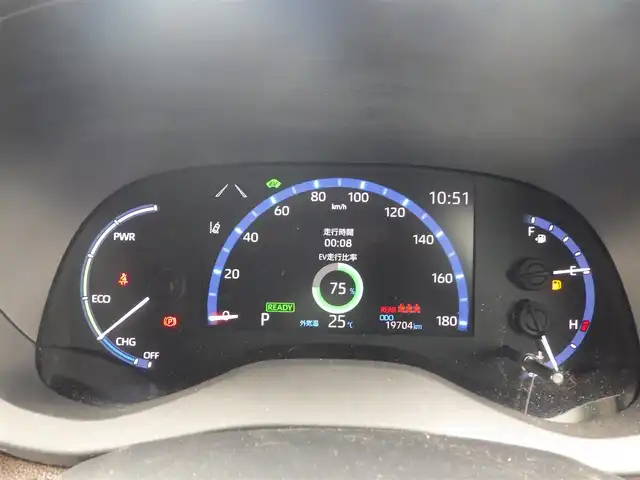 トヨタ ヤリスクロス ハイブリッド Z 千葉県 2021(令3)年 2万km ブラックマイカ/ホワイトパールクリスタルシャイン 2トーン 215/50R18/Toyota Safety Sense/・プリクラッシュセーフティ/・レーンディパーチャーアラート/・オートハイビーム/・レーダークルーズコントロール/・ブラインドスポットモニター/・RCTA（リヤクロストラフィックアラート）/パーキングアシスト/パワーバックドア/運転席パワーシート/ハーフレザーシート/前席シートヒーター/純正コネクティッドナビ/【Bluetooth接続】/パノラミックビューモニター/ドライブレコーダー（前後撮影）【DC-DR652】/革巻きステアリング/ステアリングスイッチ/ETC/LEDヘッドライト/ウインカーミラー/クリアランスソナー/純正18インチアルミホイル/サイド/カーテンエアバッグ/スマートキー