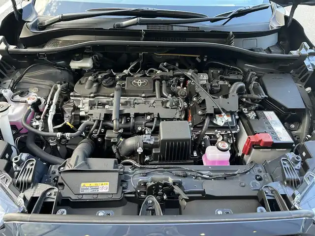 トヨタ カローラ クロス ハイブリッド Z 栃木県 2024(令6)年 0.6万km マッシブグレー ワンオーナー/トヨタセーフティセンス/モデリスタエアロ/デジタルインナーミラー/純正ナビ/フルセグTV/Bluetooth/USB/パノラミックビューモニター/ビルトインETC/D席パワーシート/前席シートヒーター/ハンズフリーパワーバックドア/レーダークルーズコントロール/ブラインドスポットモニター/プッシュスタート/ステアリングリモコン/LEDオートライト/LEDフォグランプ/純正18インチAW/アイドリングストップ/横滑り防止装置/電動格納ミラー/ドアバイザー/保証書/取説