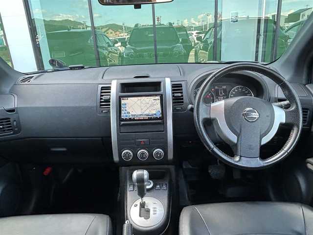 日産 エクストレイル 25Xtt 香川県 2013(平25)年 9.2万km ダイヤモンドブラック ワンオーナー　/ハイパールーフレール　/純正ＳＤナビ　/【CD/DVD/SD/Bluetooth】/地デジ対応TV/アルカンターラシート　/全席シートヒーター　/革巻きステアリング　/ＨＩＤヘッドライト　/フォグランプ/オートライト機能　/ＯＰ荷室ＢＯＸ×２　/ビルトインＥＴＣ/ドライブレコーダー/SD有り/純正フロアマット/バイザー