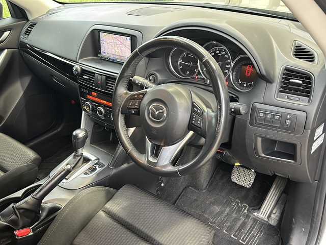 マツダ ＣＸ－５ XD 静岡県 2014(平26)年 10万km アルミニウムメタリック 社外HDDナビ/・CD/・DVD/・AM/・FM/主要装備/・衝突軽減/・クルコン/・オートライト/・バックカメラ/・サイドカメラ/・ETC/・ステアリングスイッチ/・スマートキー/・プッシュスタート/・純正アルミホイール/・純正フロアマット