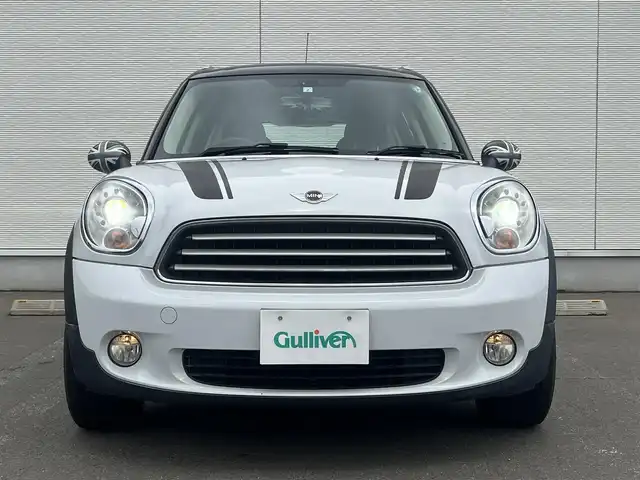 ＭＩＮＩ ミニ クロスオーバー クーパー 秋田県 2013(平25)年 6.4万km ライトホワイト 純正オーディオ（AM/FM/CD)/バックカメラ/アラウンドビューモニター/LEDヘッドライト/純正アルミ/スマートキー/ルーフレール/ETC/純正フロアマット/純正ドアバイザー/オートエアコン/パワーステアリング/パワーウィンドウ/横滑り防止/電動格納ミラー/保証書/取扱説明書/記録簿