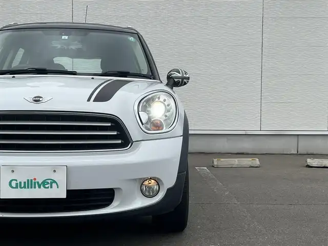 ＭＩＮＩ ミニ クロスオーバー クーパー 秋田県 2013(平25)年 6.4万km ライトホワイト 純正オーディオ（AM/FM/CD)/バックカメラ/アラウンドビューモニター/LEDヘッドライト/純正アルミ/スマートキー/ルーフレール/ETC/純正フロアマット/純正ドアバイザー/オートエアコン/パワーステアリング/パワーウィンドウ/横滑り防止/電動格納ミラー/保証書/取扱説明書/記録簿