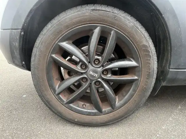 ＭＩＮＩ ミニ クロスオーバー クーパー 秋田県 2013(平25)年 6.4万km ライトホワイト 純正オーディオ（AM/FM/CD)/バックカメラ/アラウンドビューモニター/LEDヘッドライト/純正アルミ/スマートキー/ルーフレール/ETC/純正フロアマット/純正ドアバイザー/オートエアコン/パワーステアリング/パワーウィンドウ/横滑り防止/電動格納ミラー/保証書/取扱説明書/記録簿