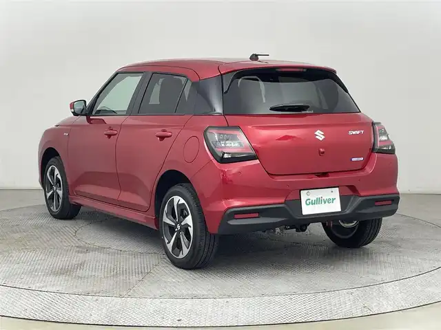 スズキ スイフト HYBRID MZ 道央・札幌 2023(令5)年 0.5万km フレイムオレンジPM ・４WD/・寒冷地仕様/・純正ディーラーOPナビ/・CD/DVD/BT/SD/USB/フルセグTV/・AppleCarplay/AndroidAuto/HDMI/・全方位カメラ（F.S.B.）/・衝突被害軽減ブレーキ/・レーンキープアシスト/・レーダークルーズコントロール/・コーナーセンサー/・横滑り防止装置/・BSM(ブラインドスポットモニター)/・オートブレーキホールド/・アイドリングストップ/・オートライト/・LEDヘッドライト/・D+N席シートヒーター/・パドルシフト/・純正１６インチAW/・プッシュスタート/・スマートキー/・スペアキー（１つ）/・保証書