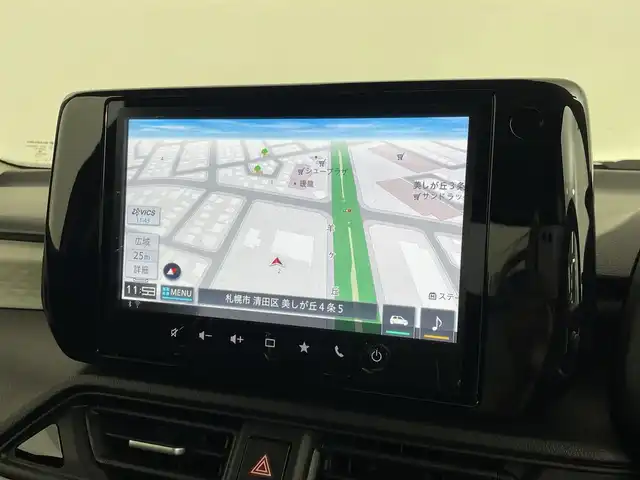 スズキ スイフト HYBRID MZ 道央・札幌 2023(令5)年 0.5万km フレイムオレンジPM ・４WD/・寒冷地仕様/・純正ディーラーOPナビ/・CD/DVD/BT/SD/USB/フルセグTV/・AppleCarplay/AndroidAuto/HDMI/・全方位カメラ（F.S.B.）/・衝突被害軽減ブレーキ/・レーンキープアシスト/・レーダークルーズコントロール/・コーナーセンサー/・横滑り防止装置/・BSM(ブラインドスポットモニター)/・オートブレーキホールド/・アイドリングストップ/・オートライト/・LEDヘッドライト/・D+N席シートヒーター/・パドルシフト/・純正１６インチAW/・プッシュスタート/・スマートキー/・スペアキー（１つ）/・保証書