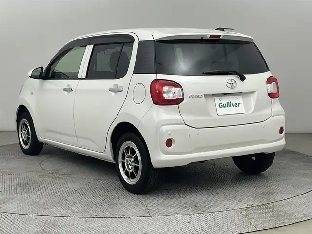 トヨタ パッソ X Lパッケージ 道央・札幌 2023(令5)年 2.3万km パールホワイトⅢ ・ワンオーナー/・寒冷地仕様/・４WD/・純正SDナビ（NSCN-W68）/　CD/DVD/BT/AUX/ワンセグTV/・バックカメラ/・純正エンジンスターター/・ドライブレコーダー前後（ZDR-045）/・ビルトインETC/・プリクラッシュセーフティ/・クリアランスソナー/・アイドリングストップ/・横滑り防止装置/・オートマチックハイビーム/・オートライト/・LEDヘッドライト/・LEDフォグランプ/・D席シートヒーター/・ハヤシレーシング１４インチAW（夏）/・積込ホイールキャップ付スチールW/　（冬 165/65R14 残7mm）/・ドアバイザー/・電動格納ミラー/・純正フロアマット/・プッシュスタート/・スマートキー/・取扱説明書/・保証書