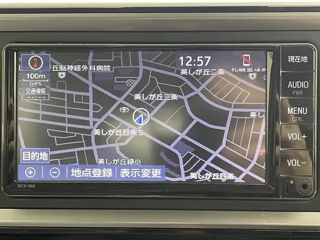 トヨタ パッソ X Lパッケージ 道央・札幌 2023(令5)年 2.3万km パールホワイトⅢ ・ワンオーナー/・寒冷地仕様/・４WD/・純正SDナビ（NSCN-W68）/　CD/DVD/BT/AUX/ワンセグTV/・バックカメラ/・純正エンジンスターター/・ドライブレコーダー前後（ZDR-045）/・ビルトインETC/・プリクラッシュセーフティ/・クリアランスソナー/・アイドリングストップ/・横滑り防止装置/・オートマチックハイビーム/・オートライト/・LEDヘッドライト/・LEDフォグランプ/・D席シートヒーター/・ハヤシレーシング１４インチAW（夏）/・積込ホイールキャップ付スチールW/　（冬 165/65R14 残7mm）/・ドアバイザー/・電動格納ミラー/・純正フロアマット/・プッシュスタート/・スマートキー/・取扱説明書/・保証書