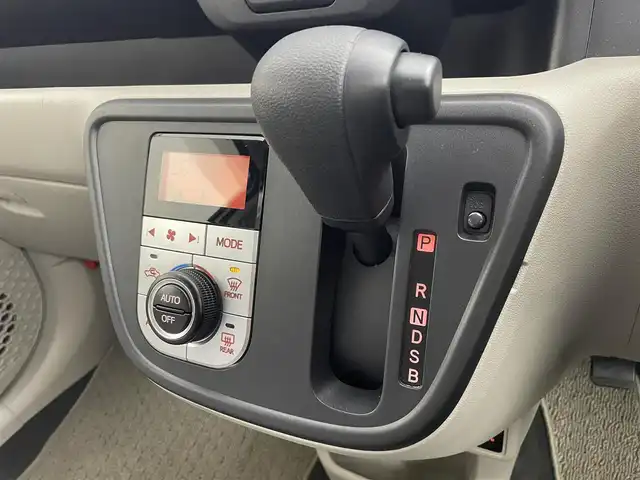 トヨタ パッソ X Lパッケージ 道央・札幌 2023(令5)年 2.3万km パールホワイトⅢ ・ワンオーナー/・寒冷地仕様/・４WD/・純正SDナビ（NSCN-W68）/　CD/DVD/BT/AUX/ワンセグTV/・バックカメラ/・純正エンジンスターター/・ドライブレコーダー前後（ZDR-045）/・ビルトインETC/・プリクラッシュセーフティ/・クリアランスソナー/・アイドリングストップ/・横滑り防止装置/・オートマチックハイビーム/・オートライト/・LEDヘッドライト/・LEDフォグランプ/・D席シートヒーター/・ハヤシレーシング１４インチAW（夏）/・積込ホイールキャップ付スチールW/　（冬 165/65R14 残7mm）/・ドアバイザー/・電動格納ミラー/・純正フロアマット/・プッシュスタート/・スマートキー/・取扱説明書/・保証書