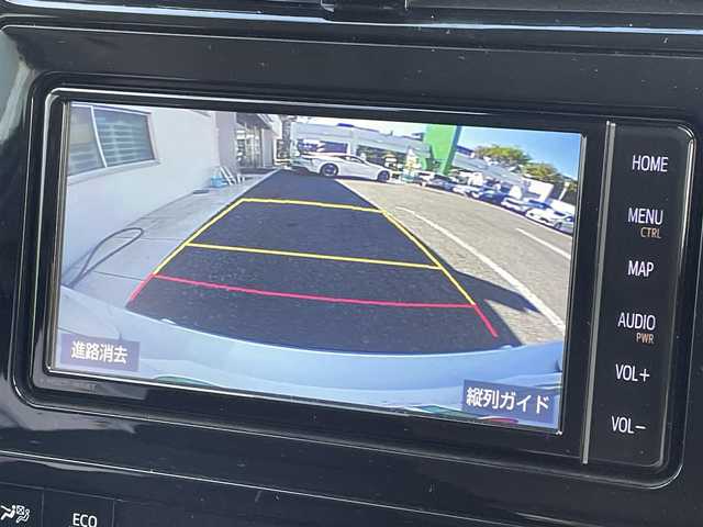 トヨタ プリウス Sセーフティプラス 東京都 2018(平30)年 2.4万km ホワイトパールクリスタルシャイン ワンオーナー/純正SDナビ/（フルセグ/BT/CD/DVD/FM/AM）/プリクラッシュセーフティ/アダプティブクルーズコントロール/レーンキープアシスト/オートマチックハイビーム/パーキングアシスト/バックカメラ/スマートキー/スペアキー/ドライブレコーダー（前後）/ETC2.0