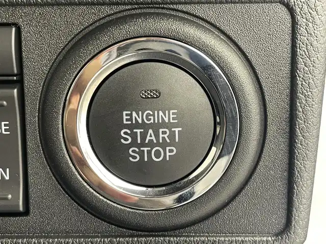 ダイハツ ムーヴ キャンバス ストライプス G 埼玉県 2025(令7)年 0.1千km シャイニングホワイトパール/ファイアークォーツレッドメタリック 4WD/届出済未使用車/純正9インチディスプレイオーディオ/ フルセグTV Bluetooth HDMI CarPlay/バックカメラ/スマートアシスト/衝突軽減ブレーキ/レーンキープアシスト/先行車発進お知らせ/ロードサインアシススト/誤発進抑制機能/コーナーセンサー /両側パワースライドドア/ドライブレコーダー/シートヒーター/置くだけ充電器/LEDオートライト/ETC