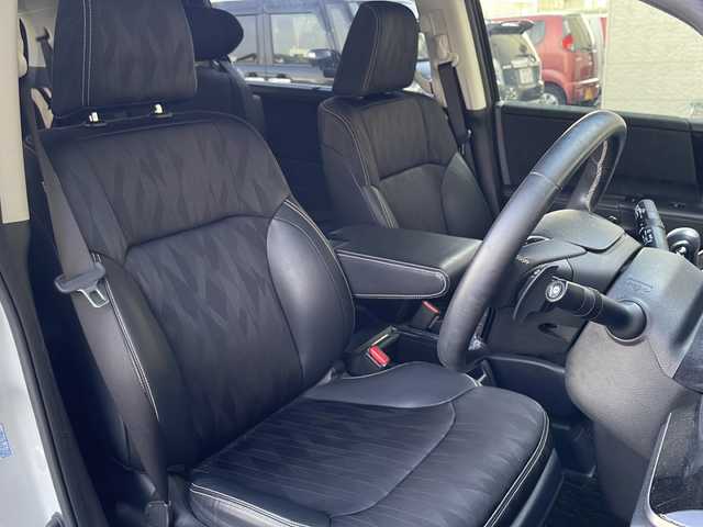 ホンダ オデッセイ アブソルート・EXホンダセンジング 兵庫県 2020(令2)年 4.3万km プラチナホワイトパール ワンオーナー/保証書・取説・有/純正メモリーナビ・フルセグ・BT・CD・DVD・FM・AM/バックカメラ/全周囲カメラ/ETC2.0/フリップダウンモニター/追尾機能付きクルーズコントロール/車線逸脱防止支援システム/衝突被害軽減ブレーキ/クリアランスソナー/両側パワースライドドア/パドルシフト/先行車発進通知/ブラインドスポットミラー/前後ドライブレコーダー/ロードサインアシスト/シートヒーター/アイドリングストップ/プッシュスタート/スマートキー×2/純正フロアマット/純正ドアバイザー