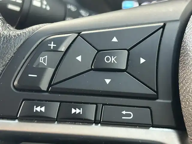 日産 キックス X 熊本県 2020(令2)年 2万km ナイトベールパープル 純正SDメモリナビ（MM320D-L）/AM/FM/CD/DVD/Bluetooth/USB/バックカメラ（全周囲カメラ）/フルセグTV/純正ドライブレコーダー（前）/ビルトインETC/デジタルインナーミラー/ルーフレール/リアスポイラー/レーダー/ABS/横滑り防止装置/プロパイロット/車線逸脱警報/車線逸脱防止支援/エマージェンシーブレーキ/コーナーセンサー（前後）/ふらつき制御/クルーズコントロール（追従あり）/ハーフレザーシート/シートヒーター（D/N)/LEDヘッドライト/オートライト/フォグランプ/ヘッドライトレベライザー/電子パーキング/オートブレーキホールド/プッシュスタート/スマートキー/スペアキー/純正革巻きステアリング/ステアリングスイッチ/ステアリングヒーター/電動格納ミラー/ウィンカーミラー/W+サイド+カーテンエアバック