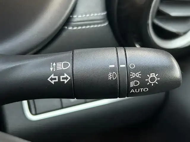 日産 キックス X 熊本県 2020(令2)年 2万km ナイトベールパープル 純正SDメモリナビ（MM320D-L）/AM/FM/CD/DVD/Bluetooth/USB/バックカメラ（全周囲カメラ）/フルセグTV/純正ドライブレコーダー（前）/ビルトインETC/デジタルインナーミラー/ルーフレール/リアスポイラー/レーダー/ABS/横滑り防止装置/プロパイロット/車線逸脱警報/車線逸脱防止支援/エマージェンシーブレーキ/コーナーセンサー（前後）/ふらつき制御/クルーズコントロール（追従あり）/ハーフレザーシート/シートヒーター（D/N)/LEDヘッドライト/オートライト/フォグランプ/ヘッドライトレベライザー/電子パーキング/オートブレーキホールド/プッシュスタート/スマートキー/スペアキー/純正革巻きステアリング/ステアリングスイッチ/ステアリングヒーター/電動格納ミラー/ウィンカーミラー/W+サイド+カーテンエアバック