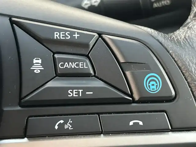 日産 キックス X 熊本県 2020(令2)年 2万km ナイトベールパープル 純正SDメモリナビ（MM320D-L）/AM/FM/CD/DVD/Bluetooth/USB/バックカメラ（全周囲カメラ）/フルセグTV/純正ドライブレコーダー（前）/ビルトインETC/デジタルインナーミラー/ルーフレール/リアスポイラー/レーダー/ABS/横滑り防止装置/プロパイロット/車線逸脱警報/車線逸脱防止支援/エマージェンシーブレーキ/コーナーセンサー（前後）/ふらつき制御/クルーズコントロール（追従あり）/ハーフレザーシート/シートヒーター（D/N)/LEDヘッドライト/オートライト/フォグランプ/ヘッドライトレベライザー/電子パーキング/オートブレーキホールド/プッシュスタート/スマートキー/スペアキー/純正革巻きステアリング/ステアリングスイッチ/ステアリングヒーター/電動格納ミラー/ウィンカーミラー/W+サイド+カーテンエアバック