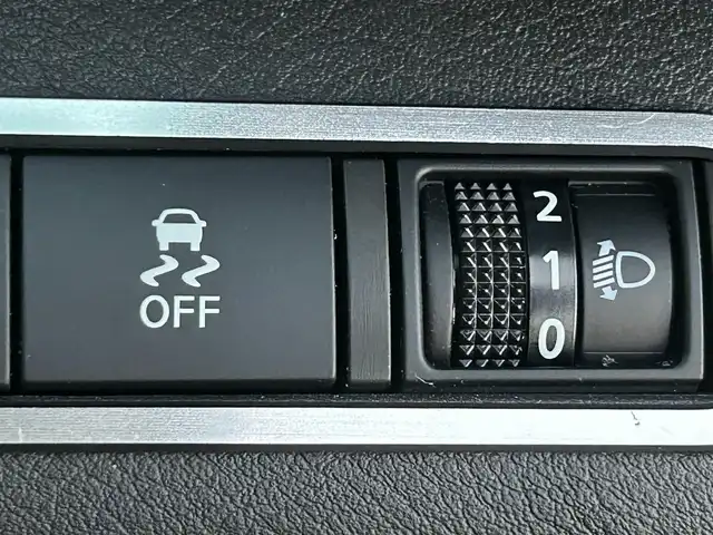 日産 キックス X 熊本県 2020(令2)年 2万km ナイトベールパープル 純正SDメモリナビ（MM320D-L）/AM/FM/CD/DVD/Bluetooth/USB/バックカメラ（全周囲カメラ）/フルセグTV/純正ドライブレコーダー（前）/ビルトインETC/デジタルインナーミラー/ルーフレール/リアスポイラー/レーダー/ABS/横滑り防止装置/プロパイロット/車線逸脱警報/車線逸脱防止支援/エマージェンシーブレーキ/コーナーセンサー（前後）/ふらつき制御/クルーズコントロール（追従あり）/ハーフレザーシート/シートヒーター（D/N)/LEDヘッドライト/オートライト/フォグランプ/ヘッドライトレベライザー/電子パーキング/オートブレーキホールド/プッシュスタート/スマートキー/スペアキー/純正革巻きステアリング/ステアリングスイッチ/ステアリングヒーター/電動格納ミラー/ウィンカーミラー/W+サイド+カーテンエアバック