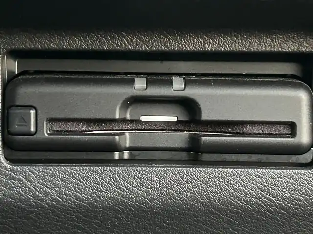 日産 キックス X 熊本県 2020(令2)年 2万km ナイトベールパープル 純正SDメモリナビ（MM320D-L）/AM/FM/CD/DVD/Bluetooth/USB/バックカメラ（全周囲カメラ）/フルセグTV/純正ドライブレコーダー（前）/ビルトインETC/デジタルインナーミラー/ルーフレール/リアスポイラー/レーダー/ABS/横滑り防止装置/プロパイロット/車線逸脱警報/車線逸脱防止支援/エマージェンシーブレーキ/コーナーセンサー（前後）/ふらつき制御/クルーズコントロール（追従あり）/ハーフレザーシート/シートヒーター（D/N)/LEDヘッドライト/オートライト/フォグランプ/ヘッドライトレベライザー/電子パーキング/オートブレーキホールド/プッシュスタート/スマートキー/スペアキー/純正革巻きステアリング/ステアリングスイッチ/ステアリングヒーター/電動格納ミラー/ウィンカーミラー/W+サイド+カーテンエアバック