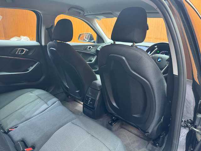 ＢＭＷ ＢＭＷ １１８ｄ プレイ 千葉県 2020(令2)年 2.7万km サファイアブラックP ＡＣＣ　/純正ナビ　/バックカメラ　/パーキングアシスト　/メモリーパワーシート　/ＬＥＤヘッドライト　/オートライト　/ＥＴＣ　/電動リアゲート　/パークディスタンスコントロール　/純正１６インチＡＷ