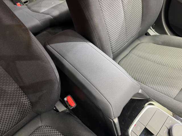 ＢＭＷ ＢＭＷ １１８ｄ プレイ 千葉県 2020(令2)年 2.7万km サファイアブラックP ＡＣＣ　/純正ナビ　/バックカメラ　/パーキングアシスト　/メモリーパワーシート　/ＬＥＤヘッドライト　/オートライト　/ＥＴＣ　/電動リアゲート　/パークディスタンスコントロール　/純正１６インチＡＷ