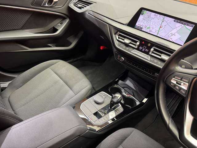 ＢＭＷ ＢＭＷ １１８ｄ プレイ 千葉県 2020(令2)年 2.7万km サファイアブラックP ＡＣＣ　/純正ナビ　/バックカメラ　/パーキングアシスト　/メモリーパワーシート　/ＬＥＤヘッドライト　/オートライト　/ＥＴＣ　/電動リアゲート　/パークディスタンスコントロール　/純正１６インチＡＷ