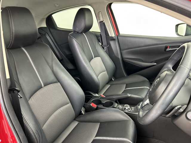 マツダ デミオ XD ブラックレザーリミテッド 三重県 2016(平28)年 4.7万km ソウルレッドプレミアムメタリック /禁煙車　//ワンオーナー　//ＢＳＭ　//ドラレコ前後　//７型ナビ（フルセグ／ＣＤ／ＤＶＤ／ＢＴ／ＡＭ／ＦＭ）　//バックカメラ　//衝突軽減ブレーキ　//クルコン　//レーンキープアシスト　//ＬＥＤヘッドライト　//ＥＴＣ