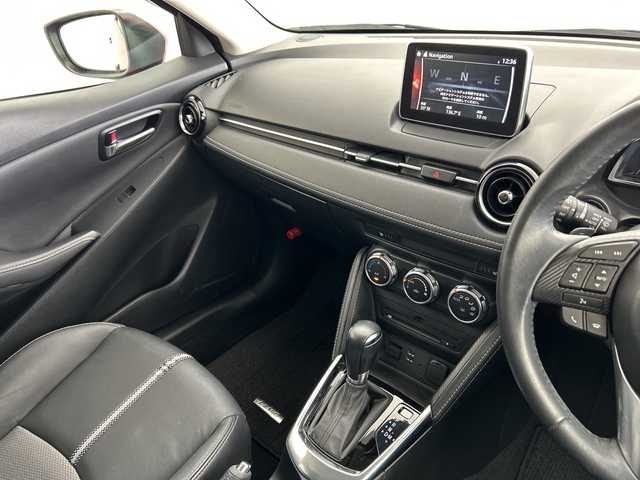 マツダ デミオ XD ブラックレザーリミテッド 三重県 2016(平28)年 4.7万km ソウルレッドプレミアムメタリック /禁煙車　//ワンオーナー　//ＢＳＭ　//ドラレコ前後　//７型ナビ（フルセグ／ＣＤ／ＤＶＤ／ＢＴ／ＡＭ／ＦＭ）　//バックカメラ　//衝突軽減ブレーキ　//クルコン　//レーンキープアシスト　//ＬＥＤヘッドライト　//ＥＴＣ