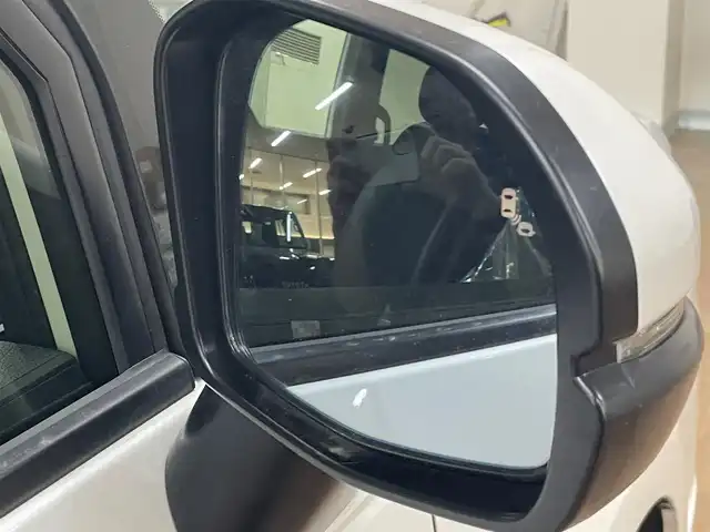 ホンダ ステップワゴン スパーダ 道央・札幌 2024(令6)年 2.4万km プラチナホワイトパール ・４WD/・社外メモリーナビ（AVIC-RZ314）/・BT/USB/ipod/AUX/・ステアリングリモコン/・バックカメラ/・ドライブレコーダー/・ETC/・ホンダセンシング/・衝突被害軽減ブレーキ/・レーンキープアシスト/・レーダークルーズコントロール/・ブラインドスポットインフォメーション/・オートブレーキホールド/・アイドリングストップ/・コーナーセンサー/・パドルシフト/・両側パワースライドドア/・パワーバックドア/・オートマチックハイビーム/・オートライト/・ヘッドランプレベライザー/・LEDヘッドライト/・ハーフレザーシート/・D+N席シートヒーター/・純正１６インチAW/・純正フロアマット/・プッシュスタート/・スマートキー/・スペアキー（１本）/・取扱説明書/・保証書