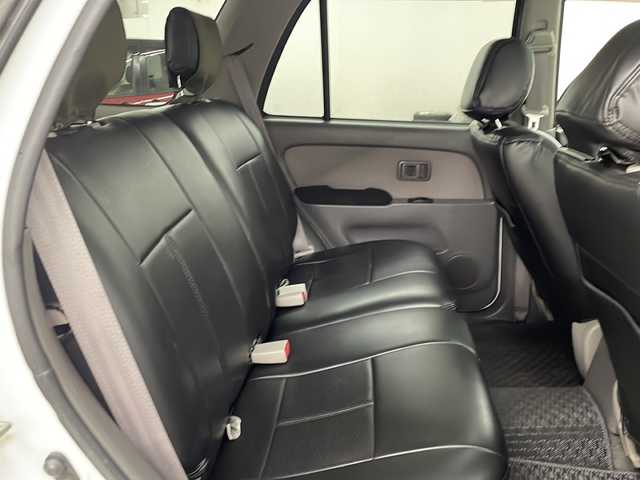 トヨタ ハイラックス サーフ SSR－X 長崎県 2001(平13)年 15.6万km ホワイト/シルバーM 社外メモリナビ/（フルセグ/CD/DVD/BT）/ミラー一体型バックカメラ/サンルーフ/リフトアップ/NALDIウッドステアリング（純正ハンドル有り）/マーテルギア16インチアルミホイール/ドライブレコーダー前後/ETC/レーダー探知機/社外フロアマット/黒革調シートカバー/ハロゲンヘッドライト/ドアバイザー/電動格納ミラー/パワーステアリング/パワーウィンドウ/エンジンスターター/スペアキー/保証書/取扱説明書