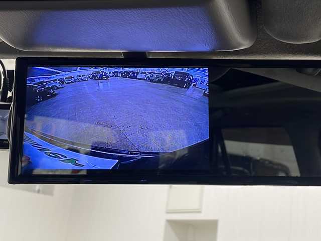 トヨタ ハイラックス サーフ SSR－X 長崎県 2001(平13)年 15.6万km ホワイト/シルバーM 社外メモリナビ/（フルセグ/CD/DVD/BT）/ミラー一体型バックカメラ/サンルーフ/リフトアップ/NALDIウッドステアリング（純正ハンドル有り）/マーテルギア16インチアルミホイール/ドライブレコーダー前後/ETC/レーダー探知機/社外フロアマット/黒革調シートカバー/ハロゲンヘッドライト/ドアバイザー/電動格納ミラー/パワーステアリング/パワーウィンドウ/エンジンスターター/スペアキー/保証書/取扱説明書