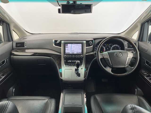 トヨタ アルファード 240S Cパッケージ 愛知県 2013(平25)年 11.1万km ブラック 衝突軽減システム/モデリスタエアロ/純正8型ナビ/フリップダウンモニター/全方位カメラ/両側パワースライドドア/サンルーフ/クルーズコントロール/シートヒーター/フルセグ/CD DVD/Bluetooth/バックカメラ/電動リアゲート/パワーシート/コーナーセンサー/アルミホイール/ETC/LEDヘッドライト/リアオートエアコン/オートマチックハイビーム/ドライブレコーダー/ステアリングスイッチ/スマートキー/プッシュスタート