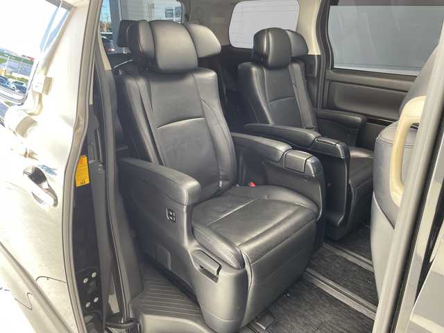 トヨタ アルファード 240S Cパッケージ 愛知県 2013(平25)年 11.1万km ブラック 衝突軽減システム/モデリスタエアロ/純正8型ナビ/フリップダウンモニター/全方位カメラ/両側パワースライドドア/サンルーフ/クルーズコントロール/シートヒーター/フルセグ/CD DVD/Bluetooth/バックカメラ/電動リアゲート/パワーシート/コーナーセンサー/アルミホイール/ETC/LEDヘッドライト/リアオートエアコン/オートマチックハイビーム/ドライブレコーダー/ステアリングスイッチ/スマートキー/プッシュスタート