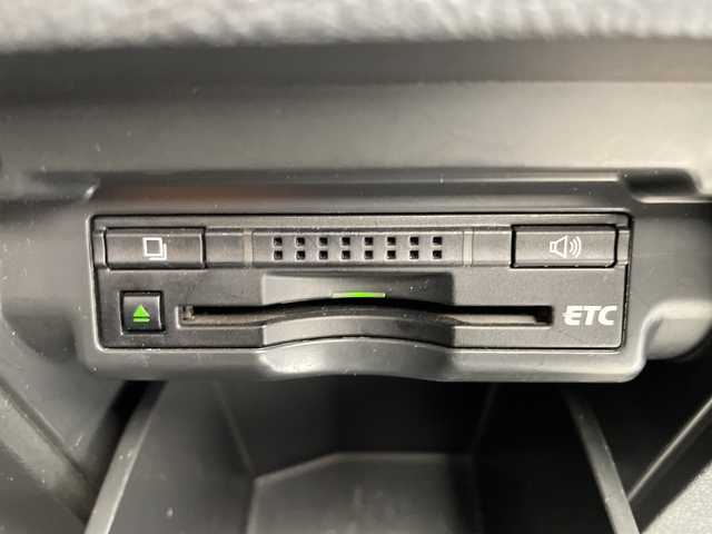 トヨタ アルファード 240S Cパッケージ 愛知県 2013(平25)年 11.1万km ブラック 衝突軽減システム/モデリスタエアロ/純正8型ナビ/フリップダウンモニター/全方位カメラ/両側パワースライドドア/サンルーフ/クルーズコントロール/シートヒーター/フルセグ/CD DVD/Bluetooth/バックカメラ/電動リアゲート/パワーシート/コーナーセンサー/アルミホイール/ETC/LEDヘッドライト/リアオートエアコン/オートマチックハイビーム/ドライブレコーダー/ステアリングスイッチ/スマートキー/プッシュスタート