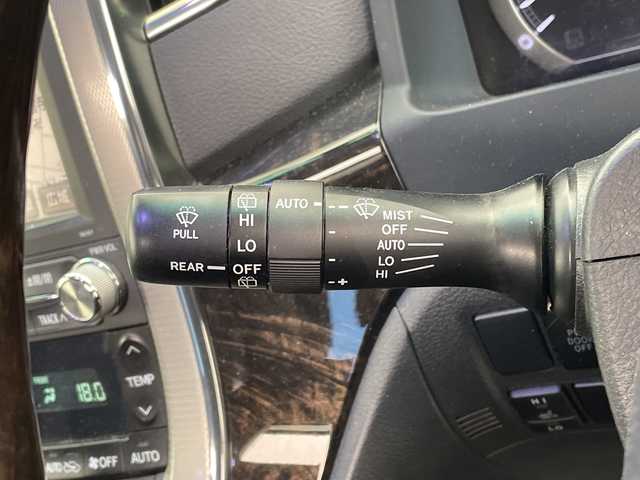 トヨタ アルファード 240S Cパッケージ 愛知県 2013(平25)年 11.1万km ブラック 衝突軽減システム/モデリスタエアロ/純正8型ナビ/フリップダウンモニター/全方位カメラ/両側パワースライドドア/サンルーフ/クルーズコントロール/シートヒーター/フルセグ/CD DVD/Bluetooth/バックカメラ/電動リアゲート/パワーシート/コーナーセンサー/アルミホイール/ETC/LEDヘッドライト/リアオートエアコン/オートマチックハイビーム/ドライブレコーダー/ステアリングスイッチ/スマートキー/プッシュスタート