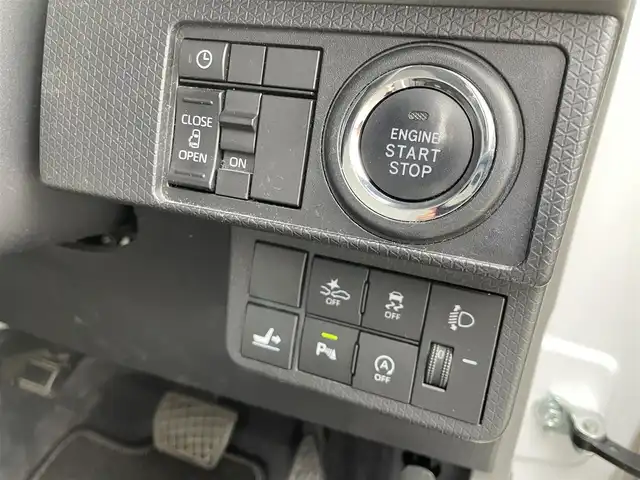 ダイハツ タント X 静岡県 2019(令1)年 1.9万km シャイニングホワイトパール スマートアシスト/・衝突回避支援ブレーキ機能/・誤発進抑制制御機能/・車線逸脱機能/・先行車発進お知らせ機能/・オートハイビーム/純正メモリナビ・フルセグ（NMZK-W70D）/DVD/CD/SD/USB/Bluetooth/全方位カメラ/バックカメラ/左側パワースライドドア/LEDライト/アイドリングストップ/スマートキー2個/プッシュスタート/フロアマット/ドアバイザー/新車時保証書/取扱説明書