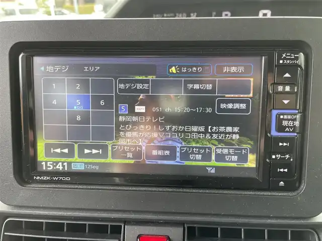 ダイハツ タント X 静岡県 2019(令1)年 1.9万km シャイニングホワイトパール スマートアシスト/・衝突回避支援ブレーキ機能/・誤発進抑制制御機能/・車線逸脱機能/・先行車発進お知らせ機能/・オートハイビーム/純正メモリナビ・フルセグ（NMZK-W70D）/DVD/CD/SD/USB/Bluetooth/全方位カメラ/バックカメラ/左側パワースライドドア/LEDライト/アイドリングストップ/スマートキー2個/プッシュスタート/フロアマット/ドアバイザー/新車時保証書/取扱説明書