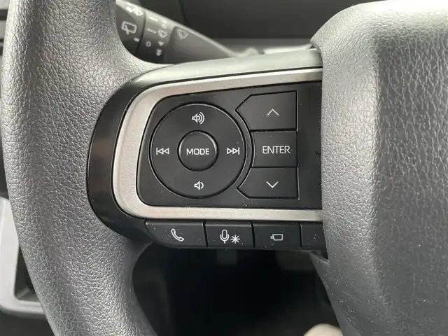 ダイハツ タント X 静岡県 2019(令1)年 1.9万km シャイニングホワイトパール スマートアシスト/・衝突回避支援ブレーキ機能/・誤発進抑制制御機能/・車線逸脱機能/・先行車発進お知らせ機能/・オートハイビーム/純正メモリナビ・フルセグ（NMZK-W70D）/DVD/CD/SD/USB/Bluetooth/全方位カメラ/バックカメラ/左側パワースライドドア/LEDライト/アイドリングストップ/スマートキー2個/プッシュスタート/フロアマット/ドアバイザー/新車時保証書/取扱説明書