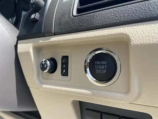 トヨタ ランドクルーザー プラド TX 山形県 2023(令5)年 1.9万km ホワイトパールクリスタルシャイン ディーゼル/４WD/セーフティセンス/ディスプレイオーディオ/　【CD DVD AUX USB BT】/バックカメラ/ドライブレコーダー/ETC/ステアリングスイッチ/レーダークルーズコントロール/革調シートカバー/横滑り防止装置/コーナーセンサー/LEDライト/フォグランプ/ウィンカーミラー/保証書、取説あり
