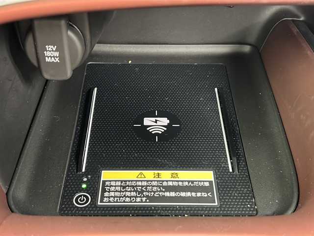 ホンダ ヴェゼル ハイブリッド e:HEV PLaY 茨城県 2023(令5)年 2.1万km プレミアムサンライトホワイトパール ワンオーナー/フロントメッキグリル/ハイグレードスピーカーシステム/純正9インチナビ/(地デジTV・BT・USB・applecarplay)/パノラマルーフ/レーダークルーズコントロール/レーンアシスト/衝突軽減ブレーキ/コーナーセンサー/ハーフレザーシート/シートヒータ/アラウンドビューカメラ/ドライブレコーダー/ビルトインETC2.0/オートライト/LEDヘッドライト/純正18inアルミホイール/フロアマット/スマートキー/スペアキー/取扱説明書/保証書