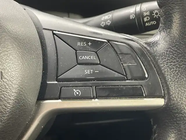 日産 セレナ ハイウェイスター G 群馬県 2016(平28)年 13.5万km マルーンレッド 2トーン 雹害　純正９型ナビ　純正１０型後席モニター　全周囲カメラ　衝突被害軽減ブレーキ　両側電動スライドドア　クルーズコントロール　パーキングアシスト　アイドリングストップ　スマートキー　ＬＥＤ　ＥＴＣ　禁煙