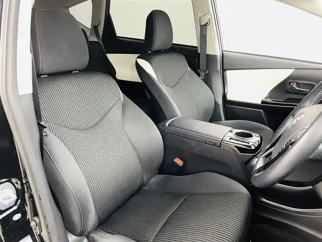 トヨタ プリウス α S チューンブラック Ⅱ 福島県 2017(平29)年 7.7万km アティチュードブラックマイカ 横滑り防止/純正8インチメモリナビ/・バックカメラ/・フルセグ/・ビルトインETC2.0/・USB/・HDMI/・SD/・CD/DVD/・Bluetooth/・ステアリングスイッチ/シートヒーター/LEDヘッドライト/・オートライト/・フォグランプ/純正フロアマット/スマートキー /・プッシュスタート