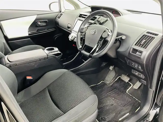 トヨタ プリウス α S チューンブラック Ⅱ 福島県 2017(平29)年 7.7万km アティチュードブラックマイカ 横滑り防止/純正8インチメモリナビ/・バックカメラ/・フルセグ/・ビルトインETC2.0/・USB/・HDMI/・SD/・CD/DVD/・Bluetooth/・ステアリングスイッチ/シートヒーター/LEDヘッドライト/・オートライト/・フォグランプ/純正フロアマット/スマートキー /・プッシュスタート