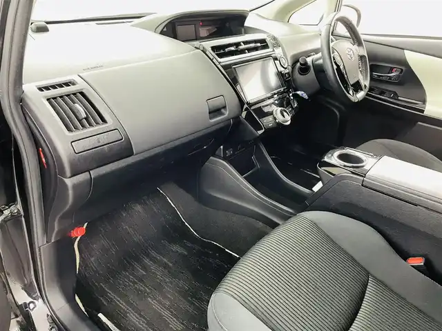 トヨタ プリウス α S チューンブラック Ⅱ 福島県 2017(平29)年 7.7万km アティチュードブラックマイカ 横滑り防止/純正8インチメモリナビ/・バックカメラ/・フルセグ/・ビルトインETC2.0/・USB/・HDMI/・SD/・CD/DVD/・Bluetooth/・ステアリングスイッチ/シートヒーター/LEDヘッドライト/・オートライト/・フォグランプ/純正フロアマット/スマートキー /・プッシュスタート