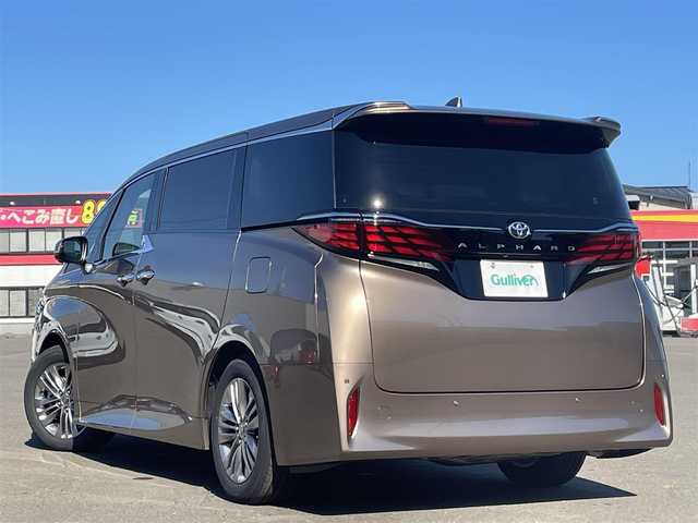 トヨタ アルファード Z 東京都 2024(令6)年 0.1千km ゴールド ワンオーナー/寒冷地仕様車/Toyota Safty Sense/・PCS(プリクラッシュセーフティ)/・LDA(レーンディパーチャーアラート)/・BSM(ブラインドスポットモニター)/・レーダークルーズコントロール/・オートマチックハイビーム/・RCTA(リヤクロストラフィックアラート)/安全装備/・アドバンストパーク/・パーキングサポートブレーキ/・アドバンスドライブ/・HUD(ヘッドアップディスプレイ)/左右独立ムーンルーフ/純正ナビ/ (FM/AM/BT/フルセグTV)/車外カメラ/ (バック/全方位)/ビルトインETC/デジタルインナーミラー/ウッドコンビステアリング/静電式ステアリングスイッチ/レザーシート/パワーシート/ (運転席/助手席/二列目席)/メモリーシート/ (運転席)/シートヒーター/ (運転席/助手席/二列目席)/エアーシート/ (運転席/助手席/二列目席)/キャプテンシート/オットマン/両側パワースライドドア/パワーバックドア/プッシュスタート/スマートキー/スペアキー/純正18インチAW/純正LEDヘッドライト/シーケンシャルウインカー
