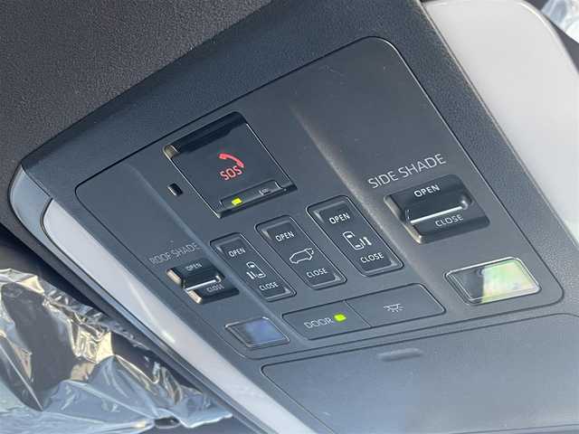 トヨタ アルファード Z 東京都 2024(令6)年 0.1千km ゴールド ワンオーナー/寒冷地仕様車/Toyota Safty Sense/・PCS(プリクラッシュセーフティ)/・LDA(レーンディパーチャーアラート)/・BSM(ブラインドスポットモニター)/・レーダークルーズコントロール/・オートマチックハイビーム/・RCTA(リヤクロストラフィックアラート)/安全装備/・アドバンストパーク/・パーキングサポートブレーキ/・アドバンスドライブ/・HUD(ヘッドアップディスプレイ)/左右独立ムーンルーフ/純正ナビ/ (FM/AM/BT/フルセグTV)/車外カメラ/ (バック/全方位)/ビルトインETC/デジタルインナーミラー/ウッドコンビステアリング/静電式ステアリングスイッチ/レザーシート/パワーシート/ (運転席/助手席/二列目席)/メモリーシート/ (運転席)/シートヒーター/ (運転席/助手席/二列目席)/エアーシート/ (運転席/助手席/二列目席)/キャプテンシート/オットマン/両側パワースライドドア/パワーバックドア/プッシュスタート/スマートキー/スペアキー/純正18インチAW/純正LEDヘッドライト/シーケンシャルウインカー