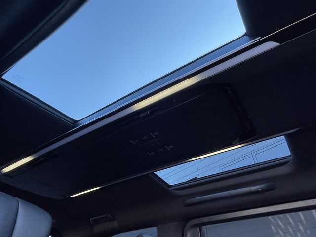 トヨタ アルファード Z 東京都 2024(令6)年 0.1千km ゴールド ワンオーナー/寒冷地仕様車/Toyota Safty Sense/・PCS(プリクラッシュセーフティ)/・LDA(レーンディパーチャーアラート)/・BSM(ブラインドスポットモニター)/・レーダークルーズコントロール/・オートマチックハイビーム/・RCTA(リヤクロストラフィックアラート)/安全装備/・アドバンストパーク/・パーキングサポートブレーキ/・アドバンスドライブ/・HUD(ヘッドアップディスプレイ)/左右独立ムーンルーフ/純正ナビ/ (FM/AM/BT/フルセグTV)/車外カメラ/ (バック/全方位)/ビルトインETC/デジタルインナーミラー/ウッドコンビステアリング/静電式ステアリングスイッチ/レザーシート/パワーシート/ (運転席/助手席/二列目席)/メモリーシート/ (運転席)/シートヒーター/ (運転席/助手席/二列目席)/エアーシート/ (運転席/助手席/二列目席)/キャプテンシート/オットマン/両側パワースライドドア/パワーバックドア/プッシュスタート/スマートキー/スペアキー/純正18インチAW/純正LEDヘッドライト/シーケンシャルウインカー