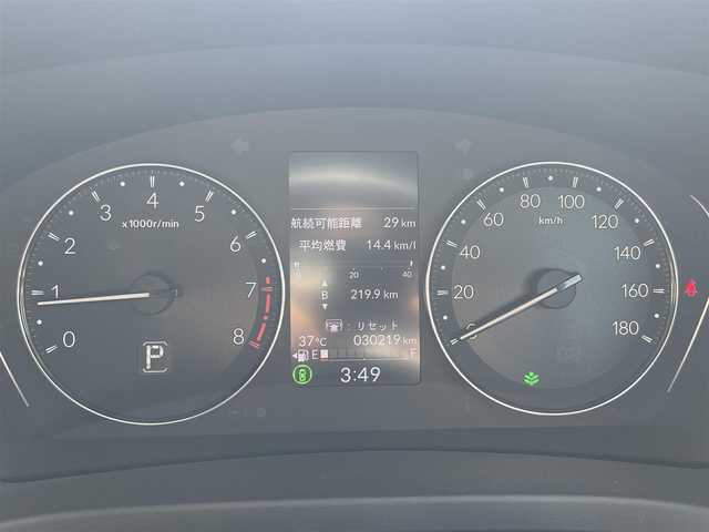 ホンダ ヴェゼル G 山形県 2022(令4)年 3.1万km プラチナホワイトパール レーンキープアシスト/コーナーセンサー/ダウンヒルアシスト/衝突被害軽減/横滑り防止装置/アダプティブクルーズコントロール/USB/オートライト/アイドリングストップ/純正フロアマット/純正アルミホイール/LEDヘッドライト/ETC