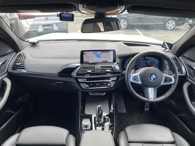 ＢＭＷ Ｘ３ M40d 福岡県 2021(令3)年 3.3万km アルピンホワイトⅢ ・パノラマスライディングルーフ/・アクティブクルーズコントロール/・純正ＨＤＤナビ／ＵＳＢ／ＢＴ/・全方位カメラ/・黒革シート／シートヒーター/・ドライブレコーダー/・ＥＴＣ/・純正２１ＡＷ/・保証書/・取扱説明書