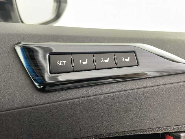 トヨタ アルファード S Cパッケージ 埼玉県 2021(令3)年 4.1万km ホワイトパールクリスタルシャイン モデリスタエアロ/サンルーフ/純正フリップダウンモニター/純正ナビ/バックカメラ/ＥＴＣ２．０　/ＢＳＭ　/前後ドライブレコーダー　/ステアリングヒーター　/衝突軽減システム　/両側パワースライドドア　/電動リアゲート/パワーシート/シートヒーター/エアシート/オットマン/オートマティックハイビーム/レーダークルーズコントロール/純正アルミホイール