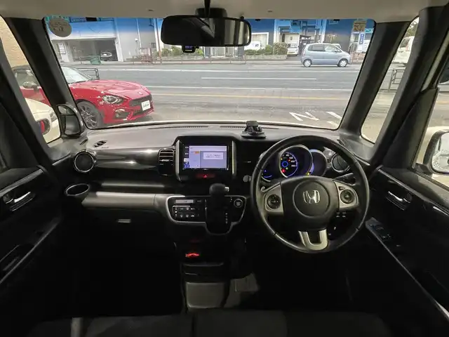 ホンダ Ｎ ＢＯＸ カスタム ターボ SSパッケージ 神奈川県 2014(平26)年 10万km プレミアムホワイトパール クルーズコントロール/ETC/パドルシフト/メモリナビ/Bluetooth接続/CD、DVD再生機能付き/ECONスイッチ/チップアップシート/両側パワースライドドア/フォグランプ/電動格納ミラー/ドアバイザー