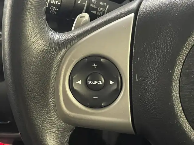 ホンダ Ｎ ＢＯＸ カスタム ターボ SSパッケージ 神奈川県 2014(平26)年 10万km プレミアムホワイトパール クルーズコントロール/ETC/パドルシフト/メモリナビ/Bluetooth接続/CD、DVD再生機能付き/ECONスイッチ/チップアップシート/両側パワースライドドア/フォグランプ/電動格納ミラー/ドアバイザー